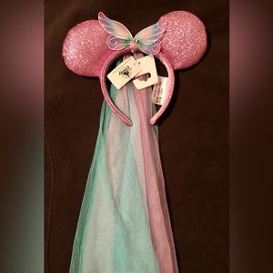 Disney Veil w/ Butterfly Ears Ornament (NWT)